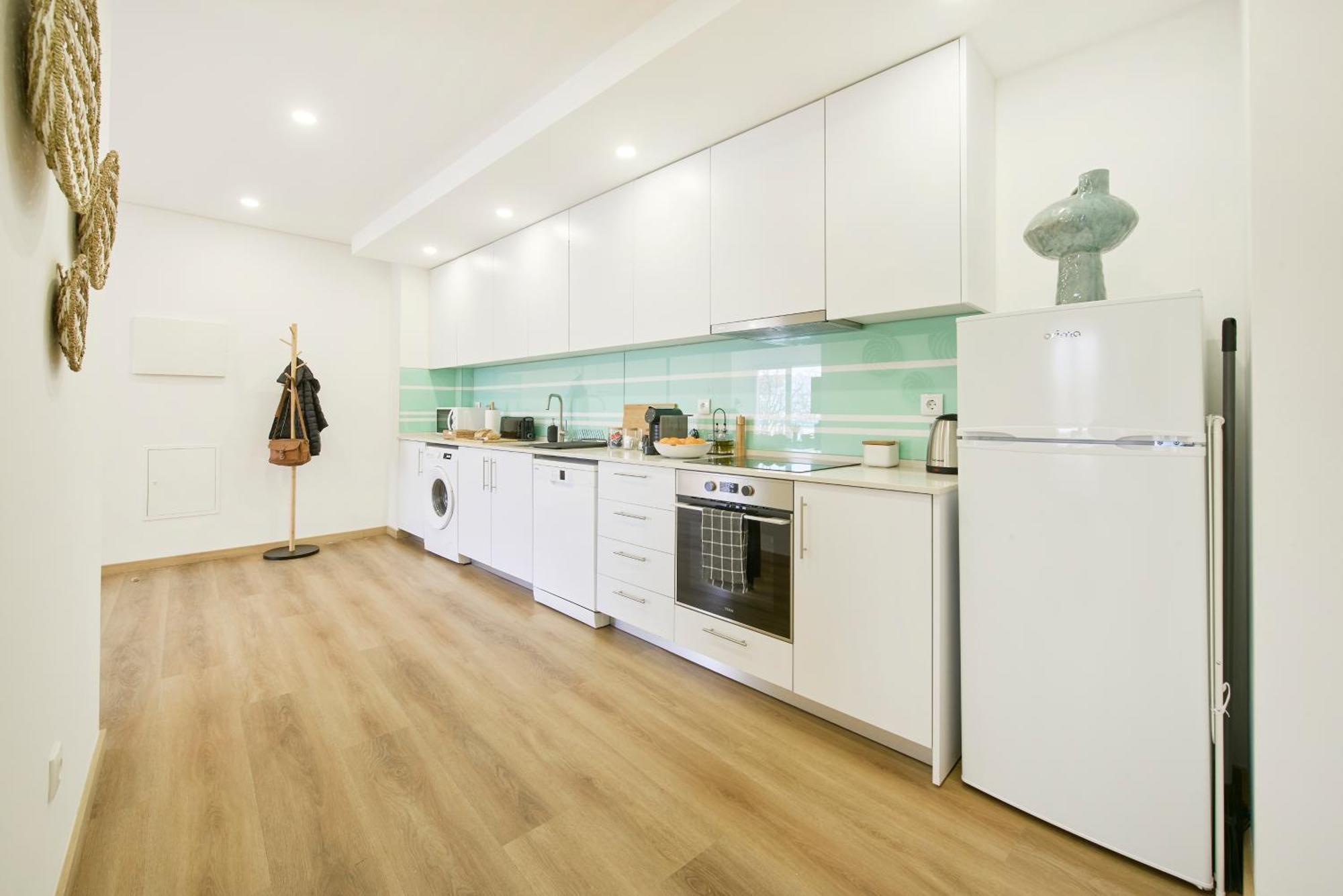 Apartment Beachside Modern Flat With Ac, By Timecooler Setubal